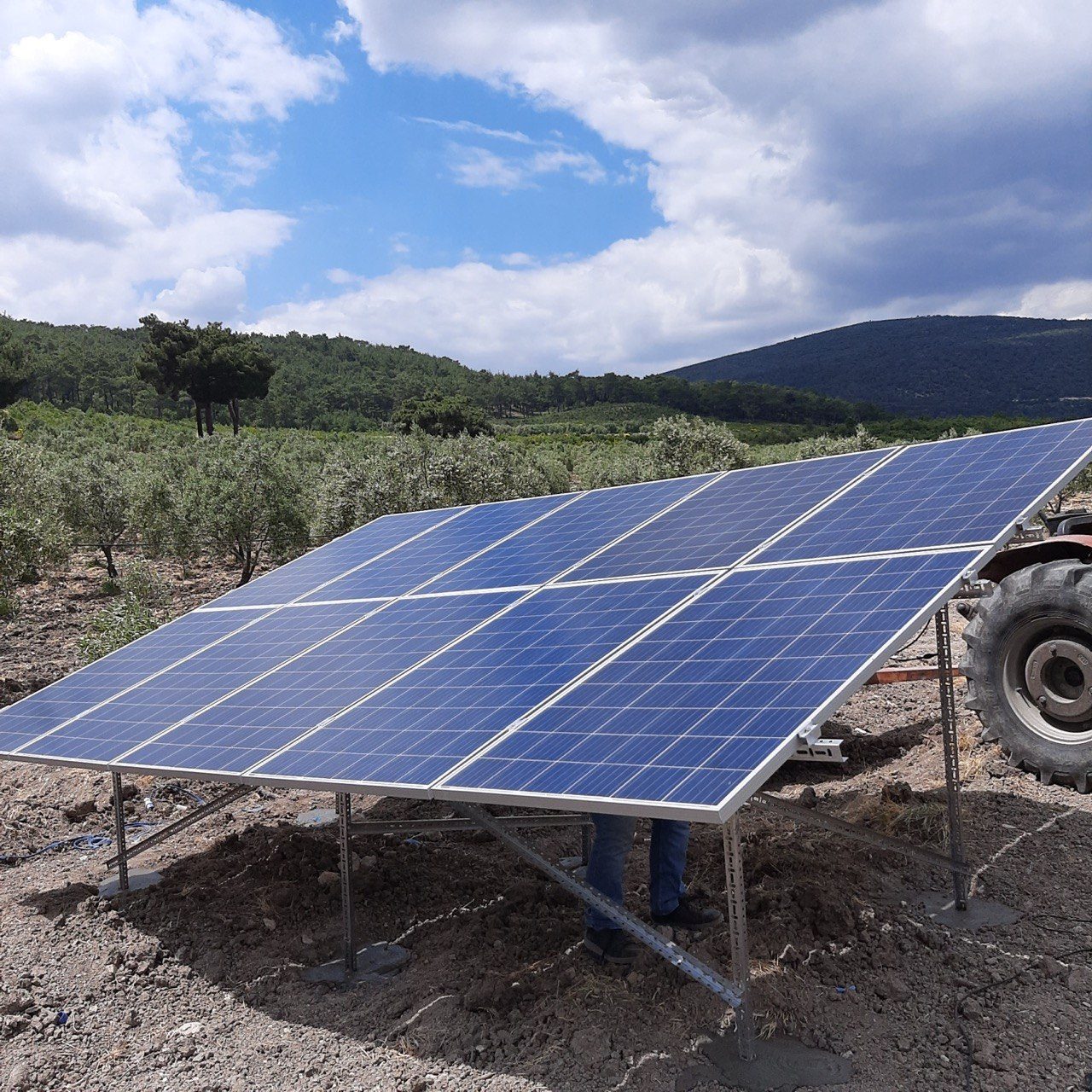 Süleymanlı Köyü 2 HP Güneş Enerjili Sulama Sistemi — Manisa Süleymanlı Köyü güneş enerjili sulama sistemi fotoğrafı