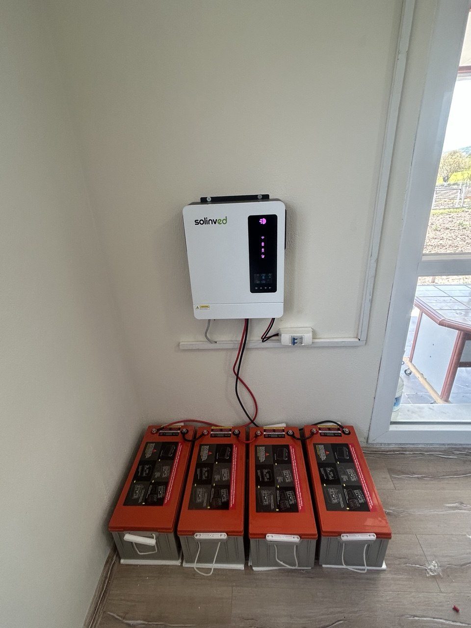 Muradiye'de Bağımsız (Off-Grid) Güneş Enerjisi Sistemi — Manisa Muradiye off-grid güneş enerjisi sistemi fotoğrafı