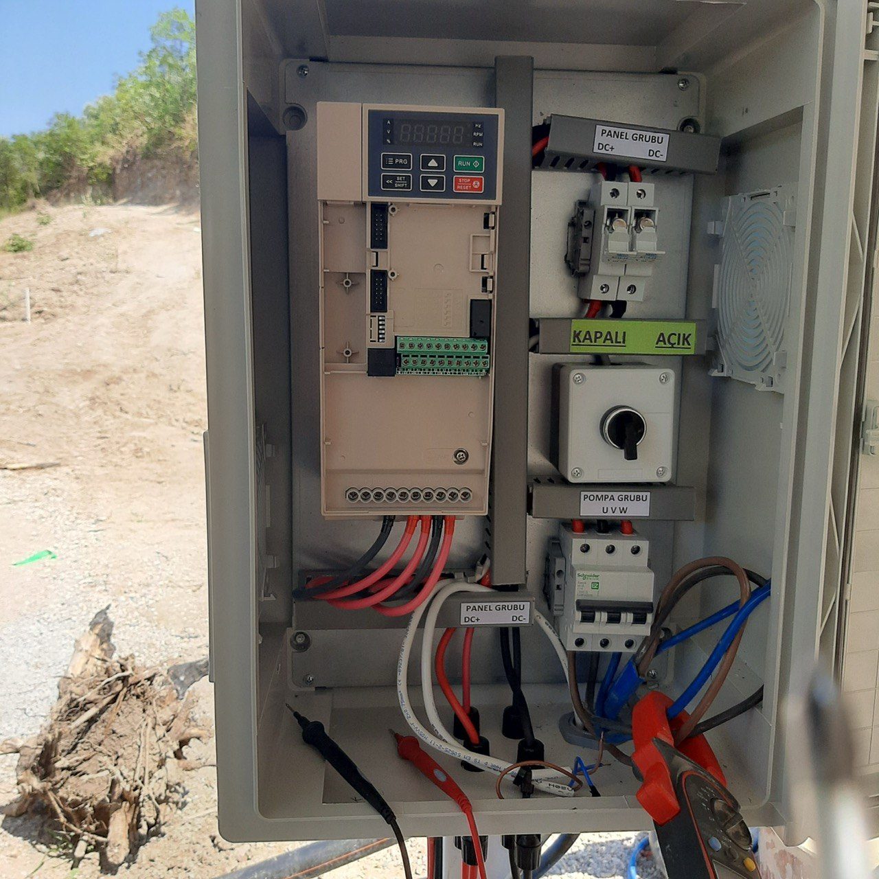 Örencik Köyü 7.5 HP Güneş Enerjili Sulama Sistemi — Manisa Örencik Köyü güneş enerjili sulama sistemi fotoğrafı