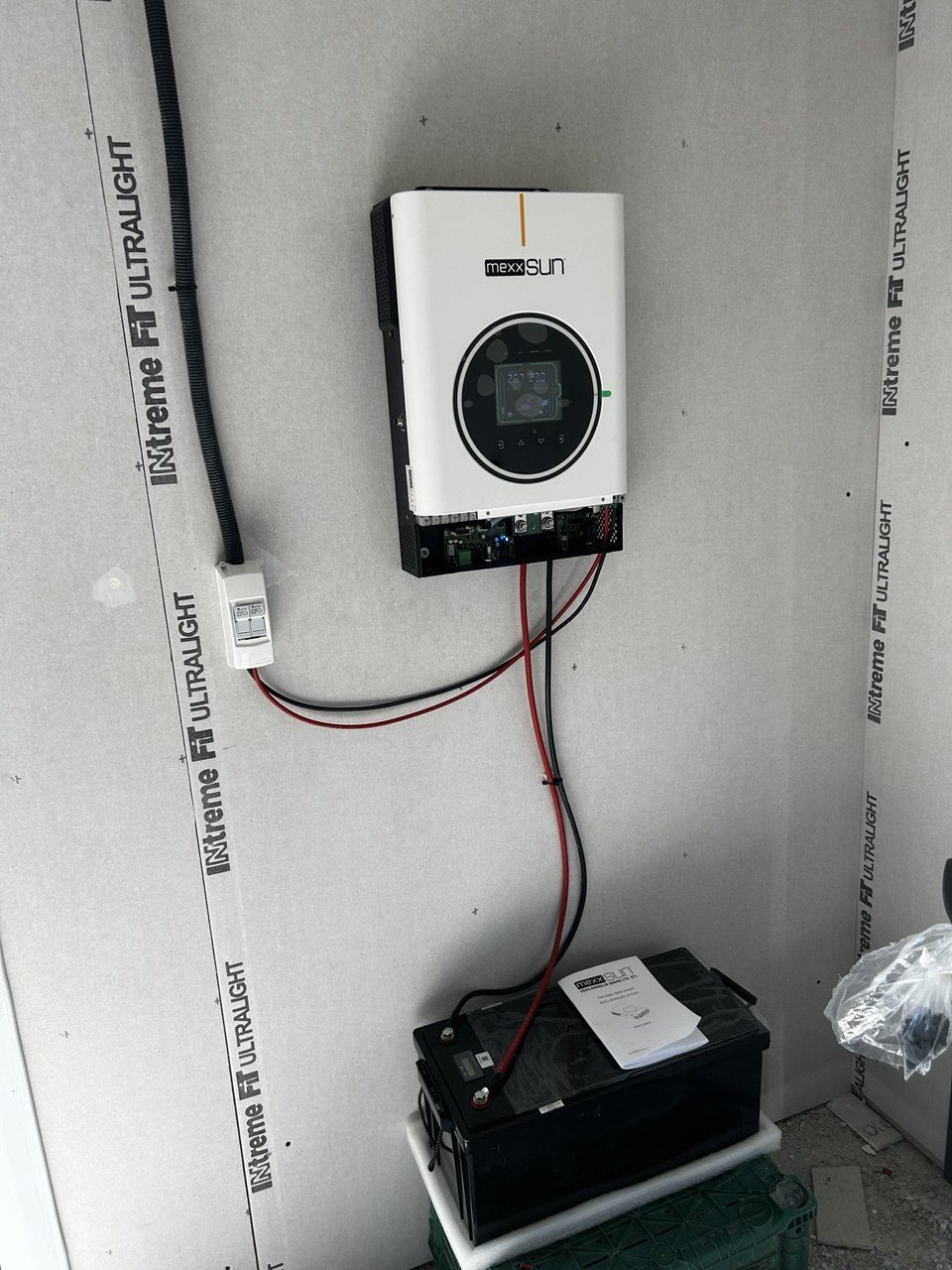 Saruhanlı'de Bağımsız (Off-Grid) Güneş Enerjisi Sistemi — Manisa Saruhanlı off-grid güneş enerjisi sistemi fotoğrafı