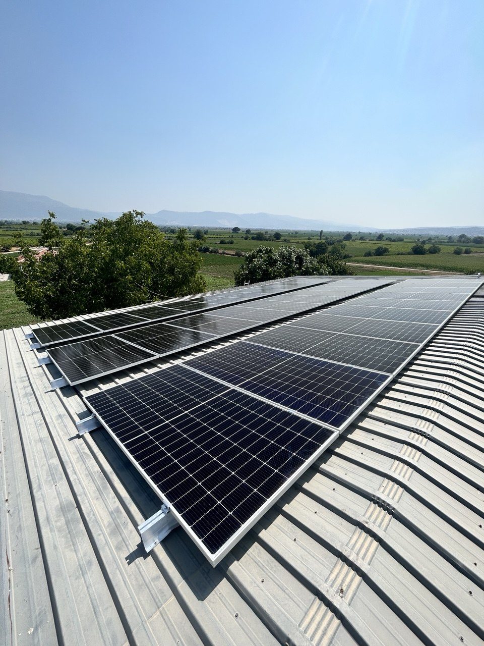 Üçpınar'de 15 HP Güneş Enerjili Sulama Sistemi — Manisa Üçpınar güneş enerjili sulama sistemi fotoğrafı