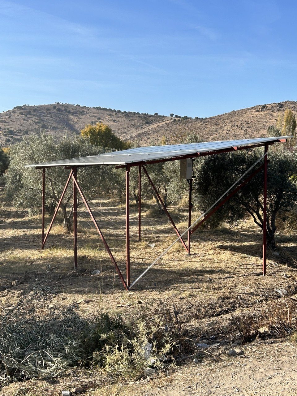 Muradiye'de 3 HP Güneş Enerjili Sulama Sistemi — Manisa Muradiye güneş enerjili sulama sistemi fotoğrafı