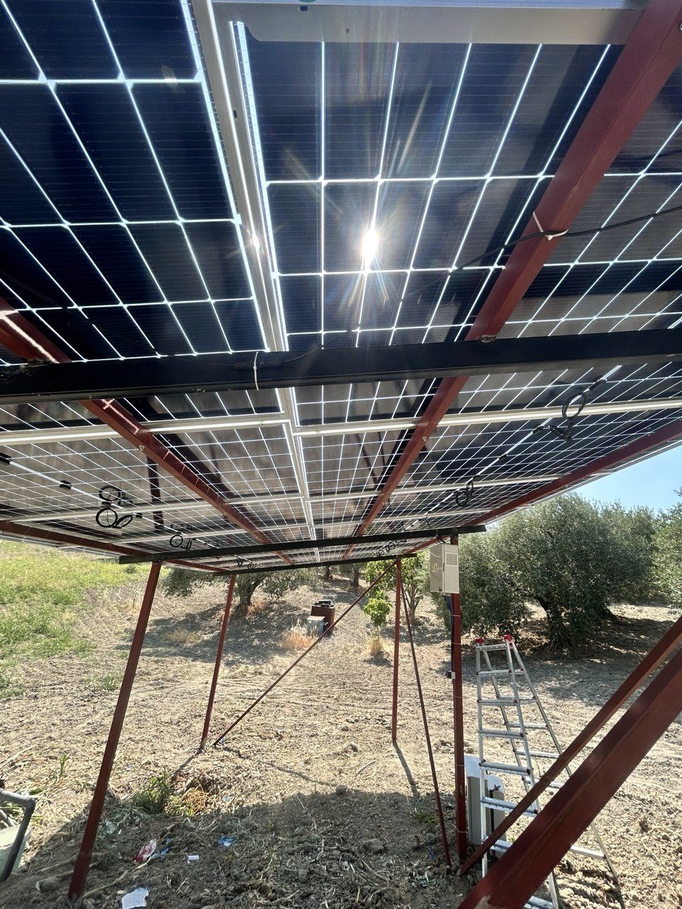 Saruhanlı'de 5.5 HP Güneş Enerjili Sulama Sistemi — Manisa Saruhanlı güneş enerjili sulama sistemi fotoğrafı