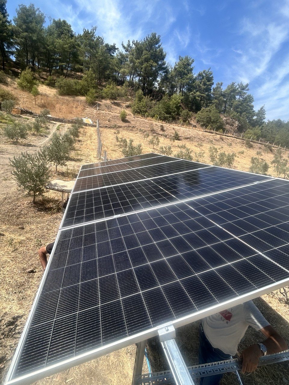 Seferihisar'de 1.5 HP Güneş Enerjili Sulama Sistemi — İzmir Seferihisar güneş enerjili sulama sistemi fotoğrafı