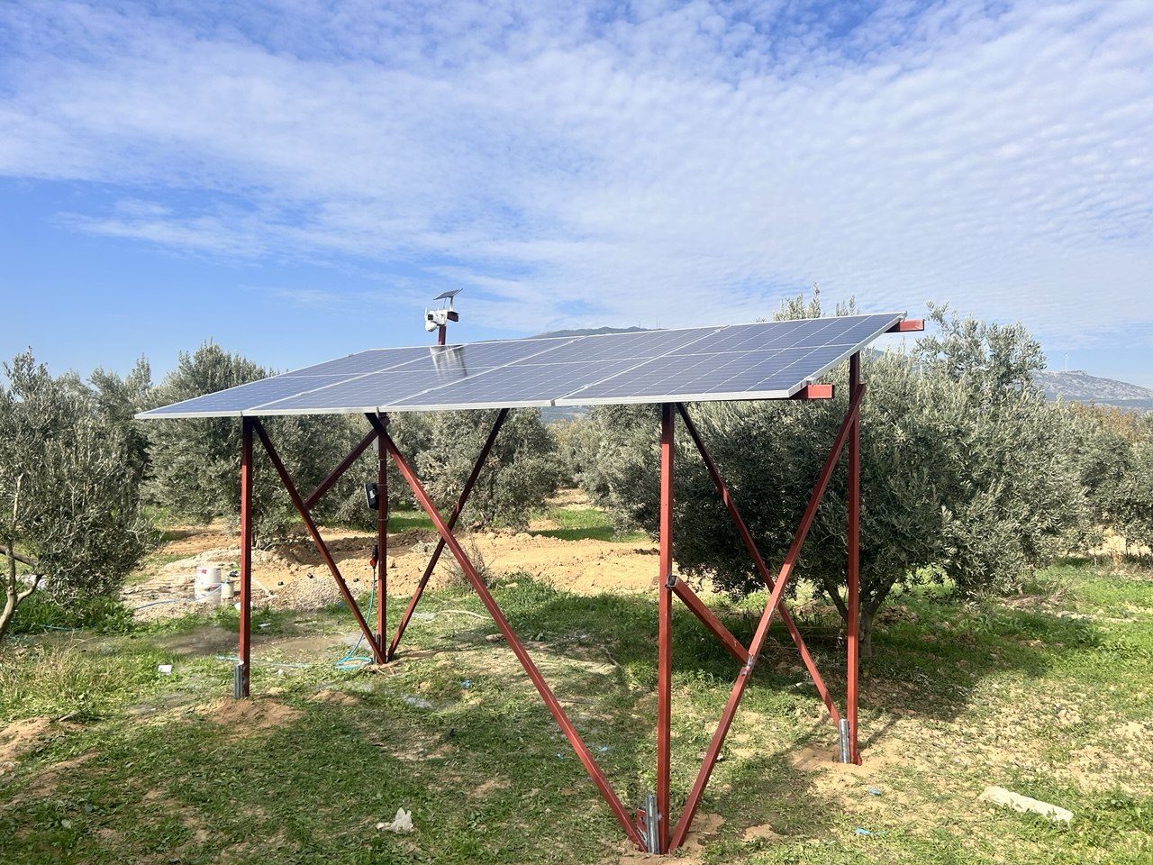 Manisa Saruhanlı'de kurulan 5.5 HP güneş enerjili sulama sistemi