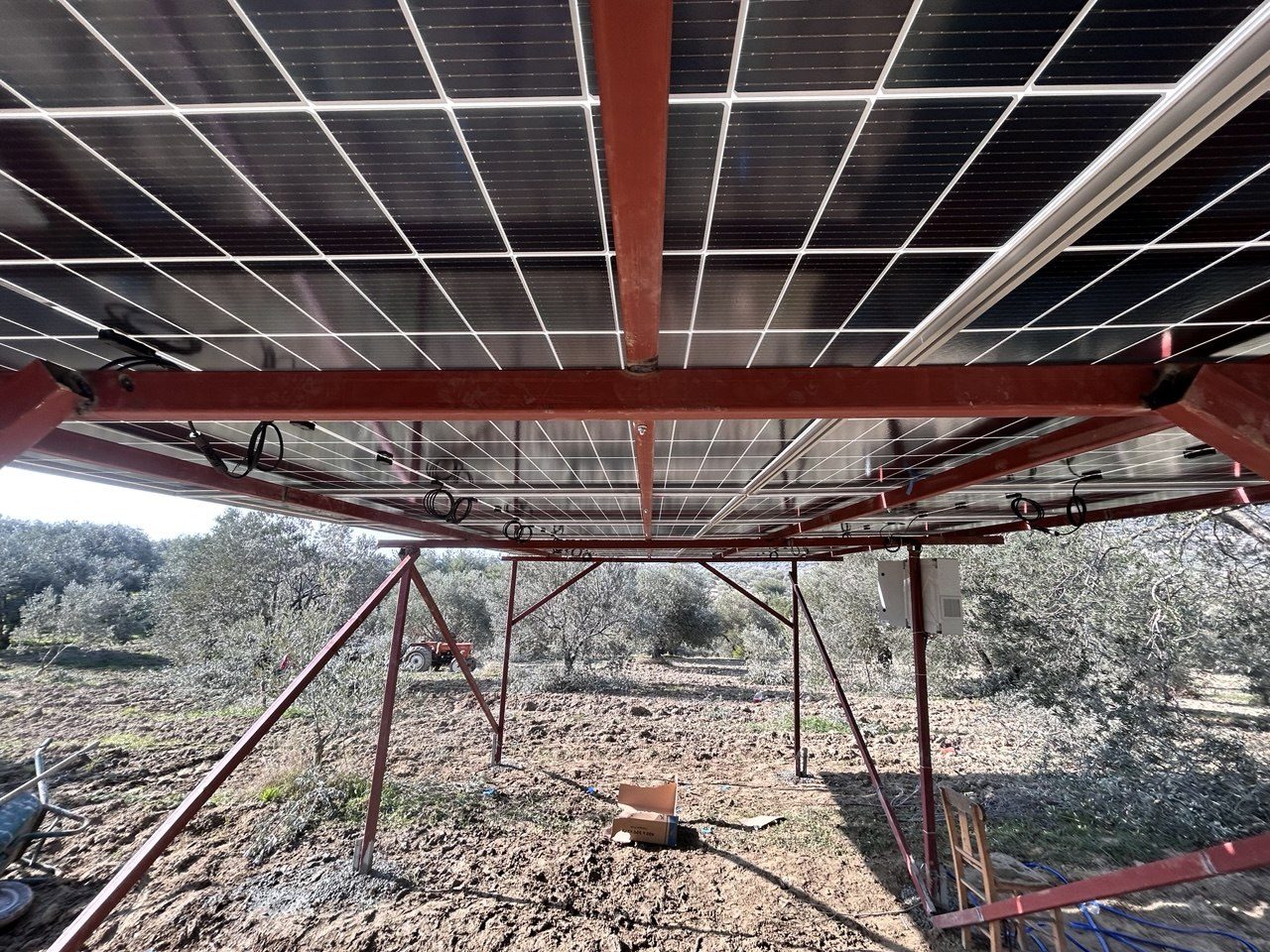 Saruhanlı'de 5.5 HP Güneş Enerjili Sulama Sistemi — Manisa Saruhanlı güneş enerjili sulama sistemi fotoğrafı