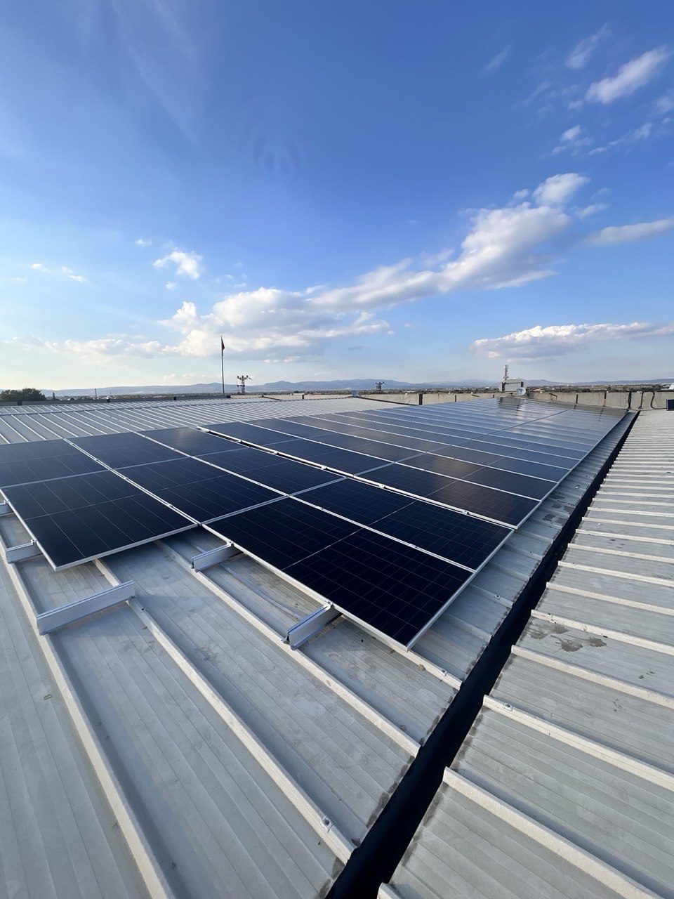 Manisa'de 50 kW Şebekeye Bağlı Sistem — Manisa Manisa güneş enerjisi sistemi fotoğrafı
