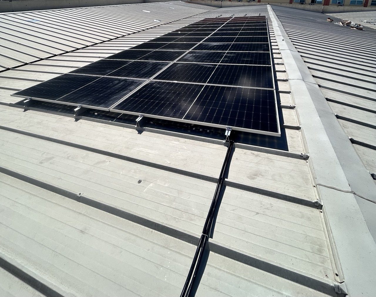 Manisa'de 10 kW Hibrit Hibrit Sistem — Manisa Manisa güneş enerjisi sistemi fotoğrafı