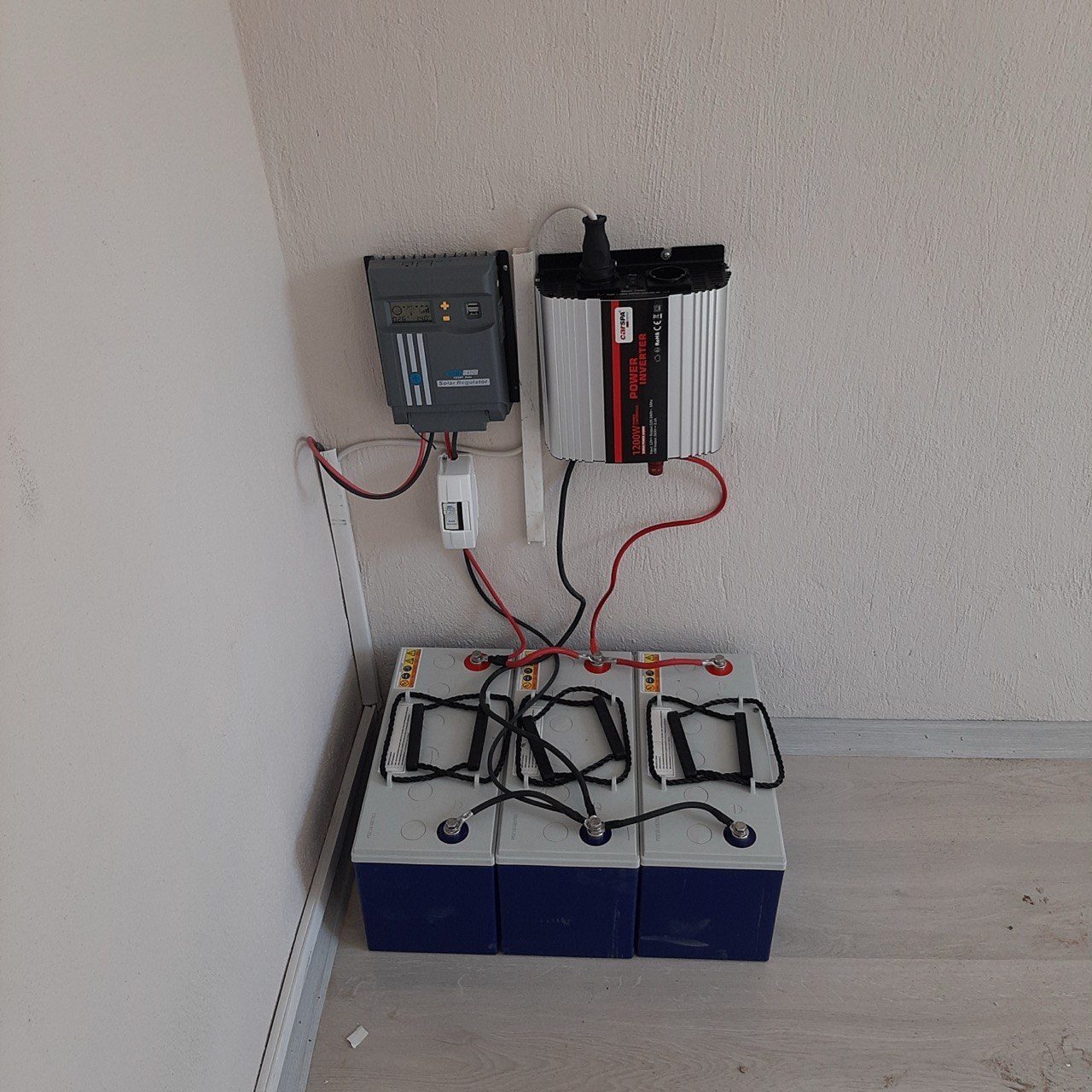 Torbalı'de Bağımsız (Off-Grid) Güneş Enerjisi Sistemi — İzmir Torbalı off-grid güneş enerjisi sistemi fotoğrafı