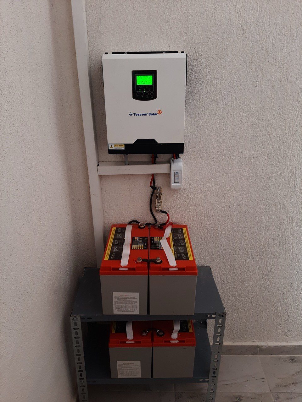 Fethiye'de Bağımsız (Off-Grid) Güneş Enerjisi Sistemi — Muğla Fethiye off-grid güneş enerjisi sistemi fotoğrafı