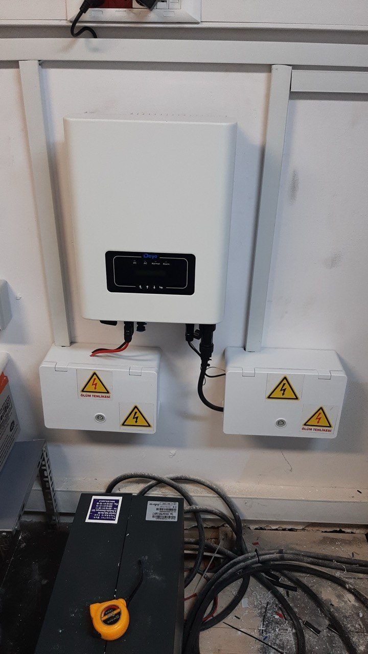 Konak'de Bağımsız (Off-Grid) Güneş Enerjisi Sistemi — İzmir Konak off-grid güneş enerjisi sistemi fotoğrafı