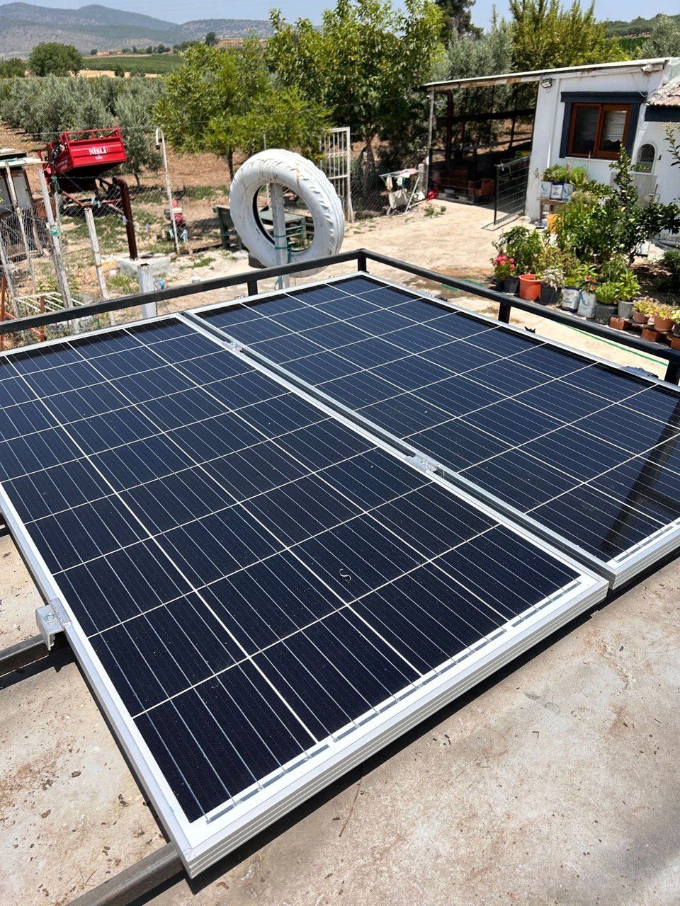 Payamlı'de Bağımsız (Off-Grid) Güneş Enerjisi Sistemi — İzmir Payamlı off-grid güneş enerjisi sistemi fotoğrafı
