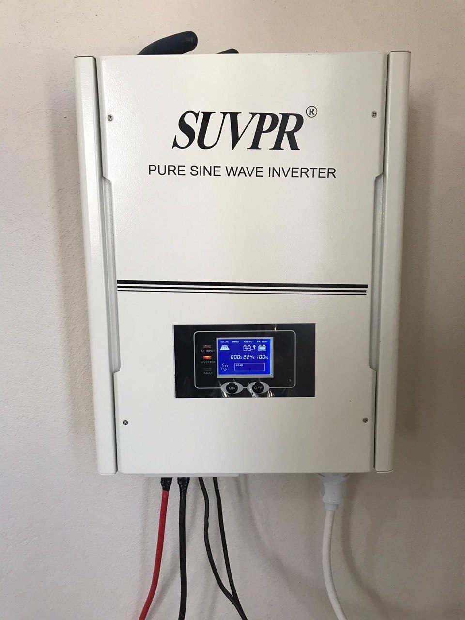 Uşak'de Güneş ve Rüzgar Hibrit Off-Grid Sistem — Uşak Uşak off-grid güneş enerjisi sistemi fotoğrafı