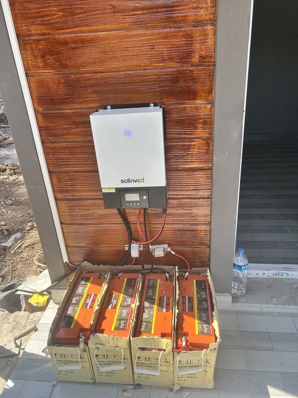 Akhisar'de Bağımsız (Off-Grid) Güneş Enerjisi Sistemi — Manisa Akhisar off-grid güneş enerjisi sistemi fotoğrafı