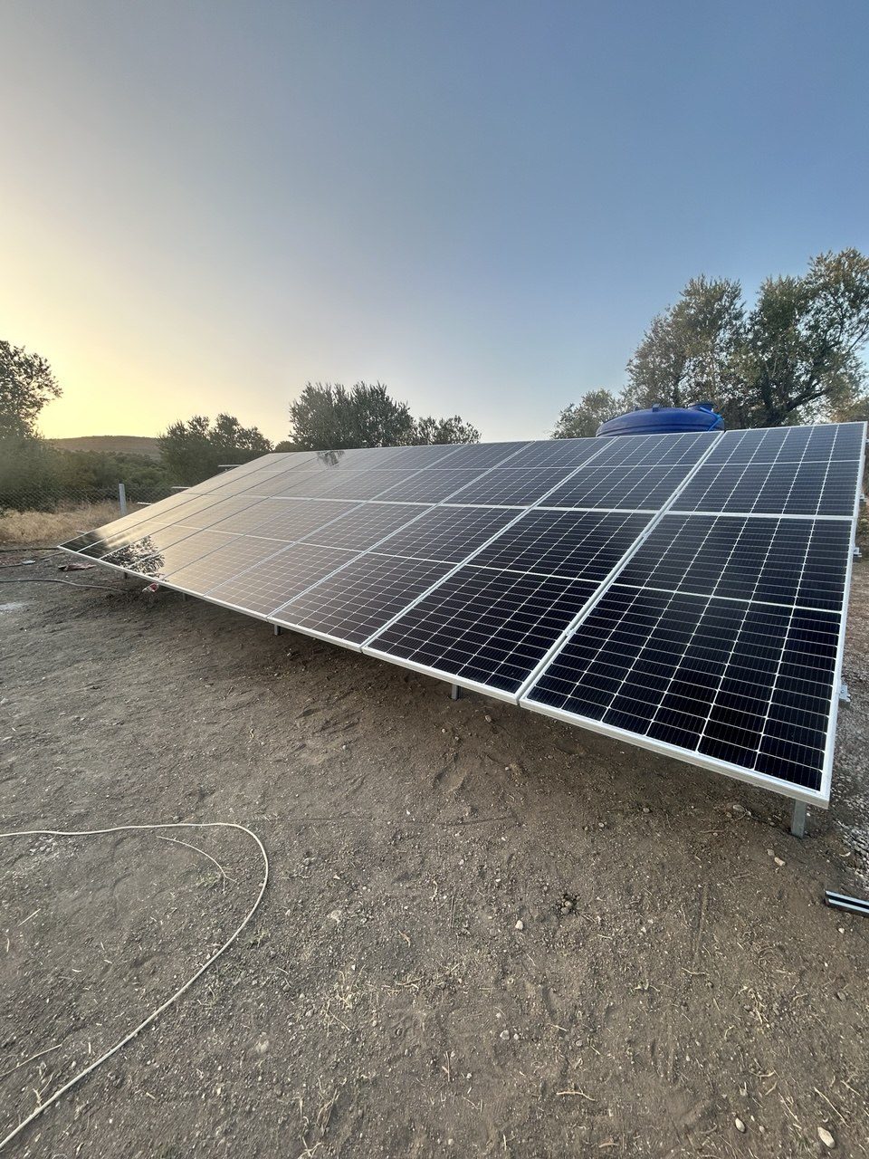 Muradiye'de Bağımsız (Off-Grid) Güneş Enerjisi Sistemi — Manisa Muradiye off-grid güneş enerjisi sistemi fotoğrafı